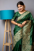 Green Raw Silk Saree With Blouse Piece