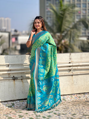 Green Banarasi Silk Blend Saree With Blouse Piece
