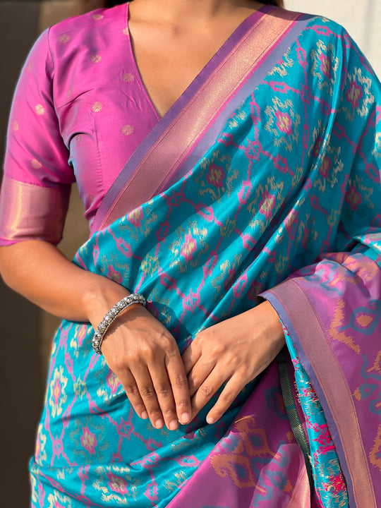 Rama Banarasi Silk Blend Saree With Blouse Piece