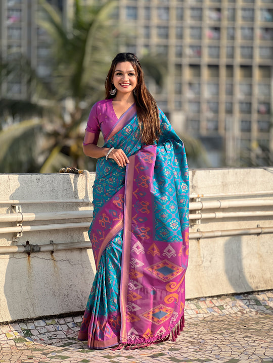 Rama Banarasi Silk Blend Saree With Blouse Piece
