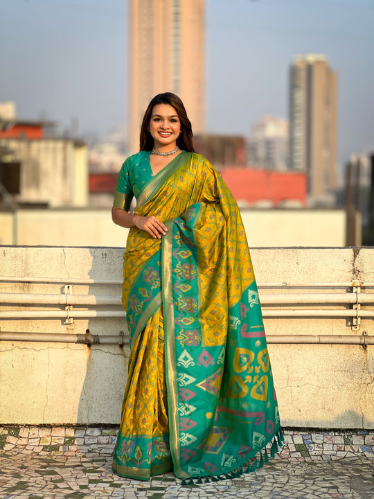 Yellow Banarasi Silk Blend Saree With Blouse Piece