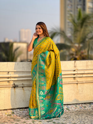 Yellow Banarasi Silk Blend Saree With Blouse Piece