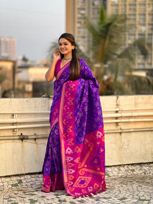 Wine Banarasi Silk Blend Saree With Blouse Piece