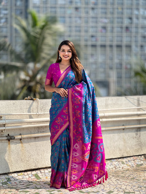 Blue Banarasi Silk Blend Saree With Blouse Piece