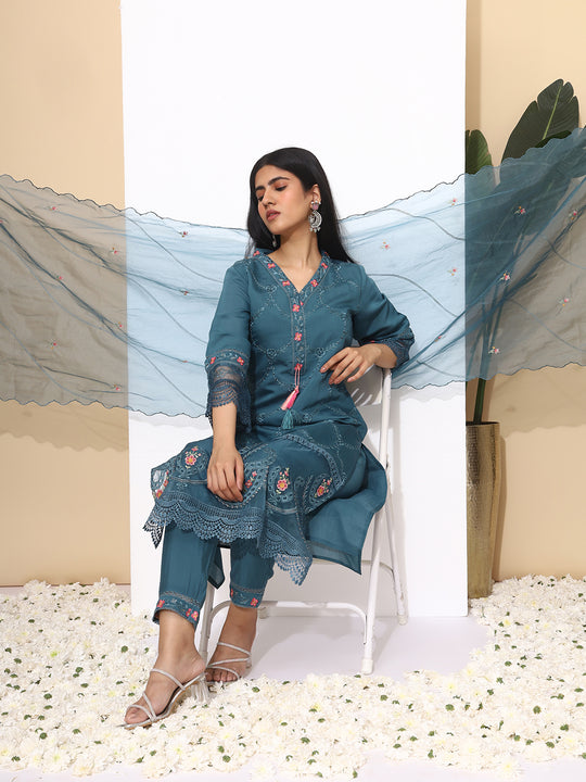 Floral Embroidered Regular Thread Work Pure Cotton Kurta with Trousers & Dupatta