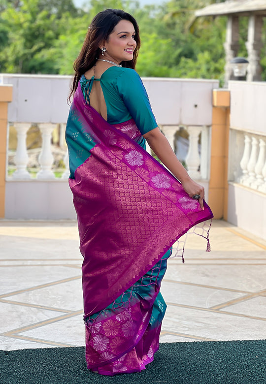 Rama Banarasi Silk Blend Saree With Blouse Piece