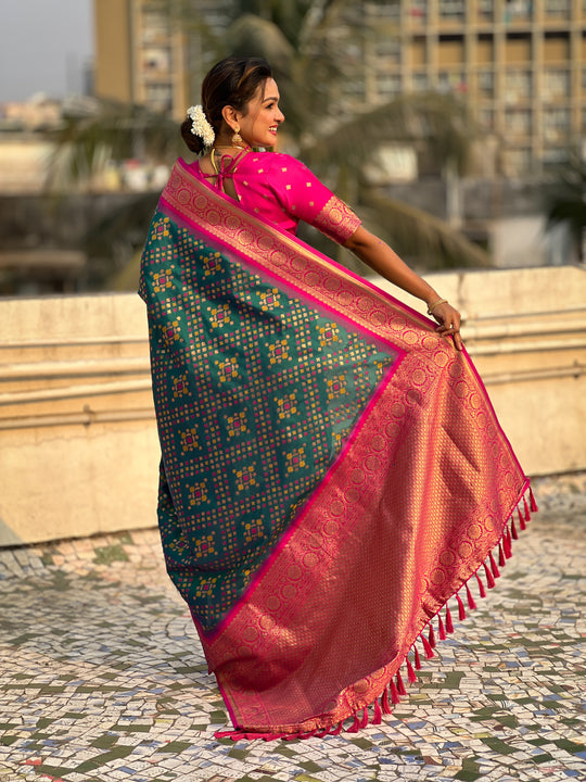 Green Banarasi Silk Blend Saree With Blouse Piece