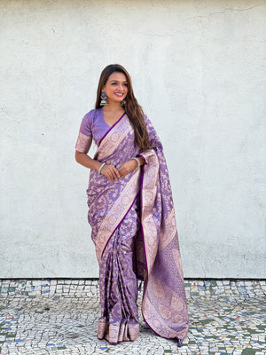 Levender Banarasi Silk Blend Saree With Blouse Piece