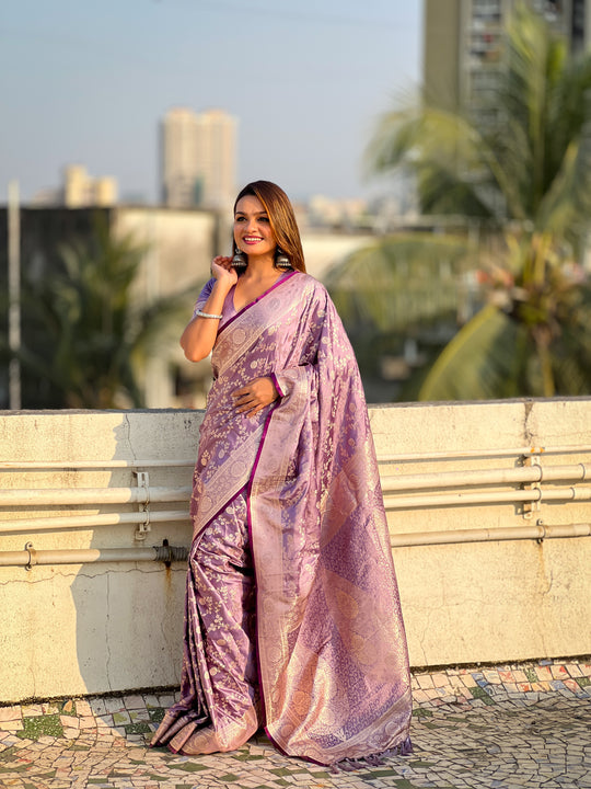 Levender Banarasi Silk Blend Saree With Blouse Piece