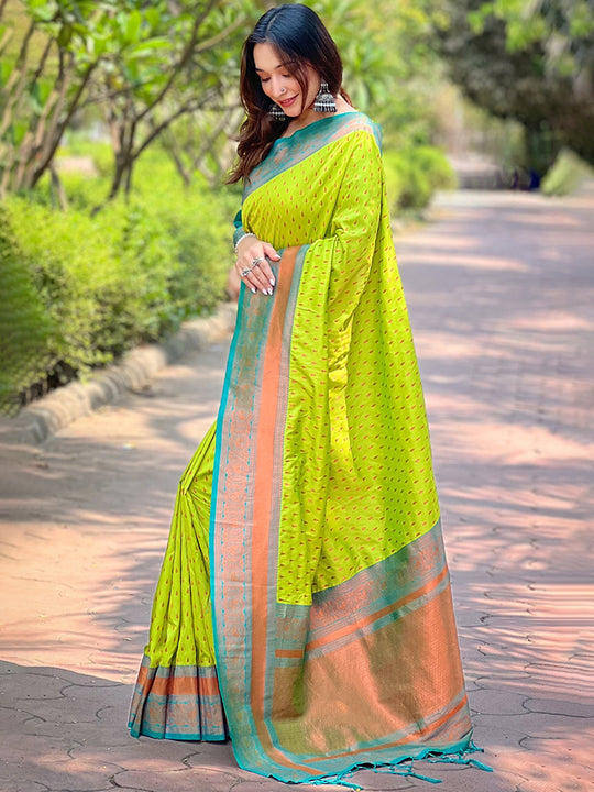 Olive  Banarasi Silk Blend Saree With Blouse Piece
