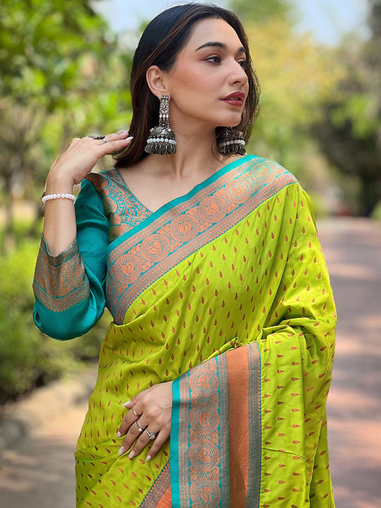 Olive  Banarasi Silk Blend Saree With Blouse Piece