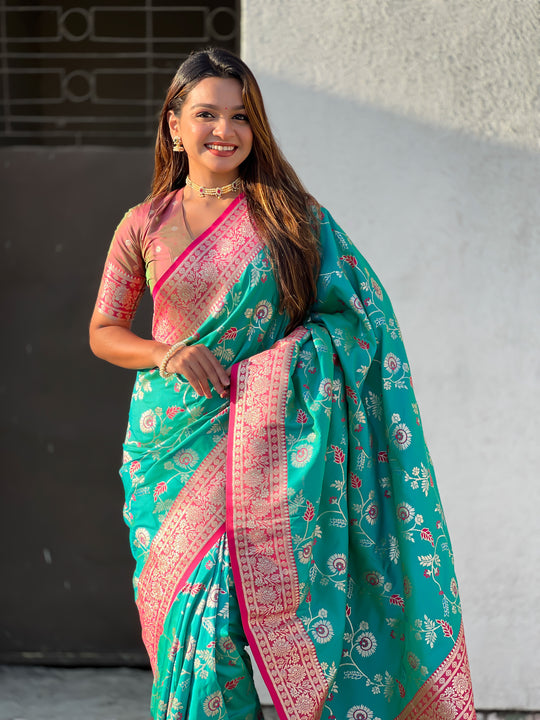 Rama Banarasi Silk Blend Saree With Blouse Piece