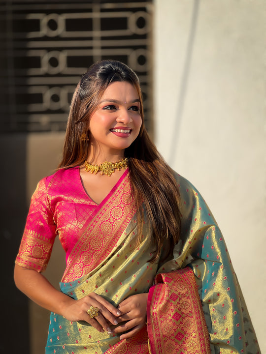 Grey Banarasi Silk Blend Saree With Blouse Piece