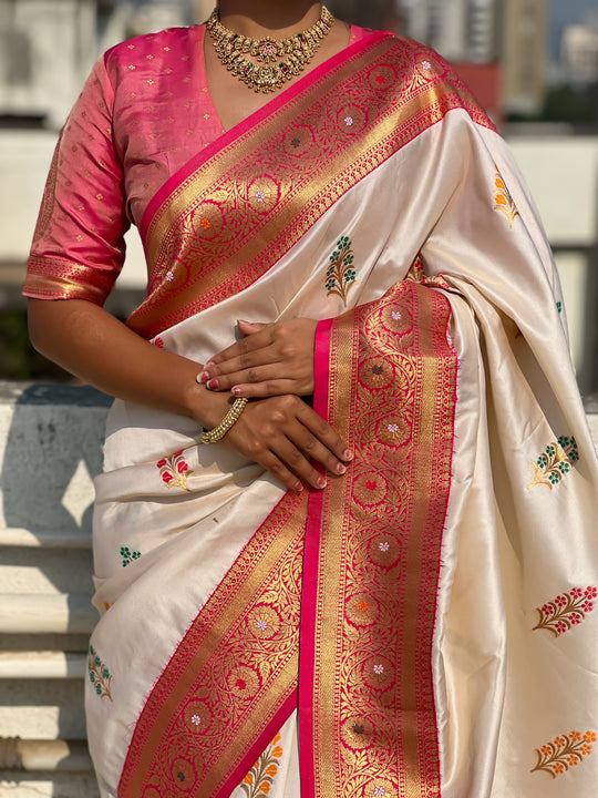 White Banarasi Silk Blend Saree With Blouse Piece