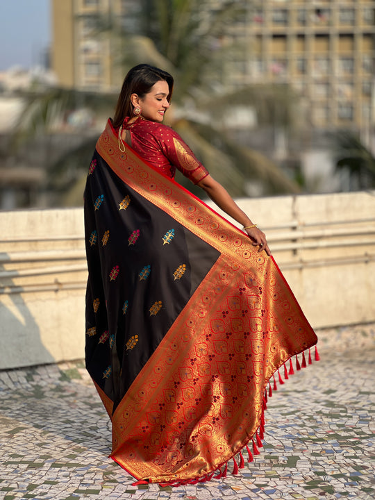 Black Banarasi Silk Blend Saree With Blouse Piece