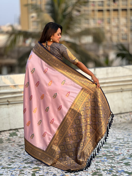 Levender Banarasi Silk Blend Saree With Blouse Piece
