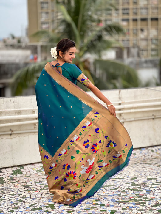 Rama Banarasi Silk Blend Saree With Blouse Piece