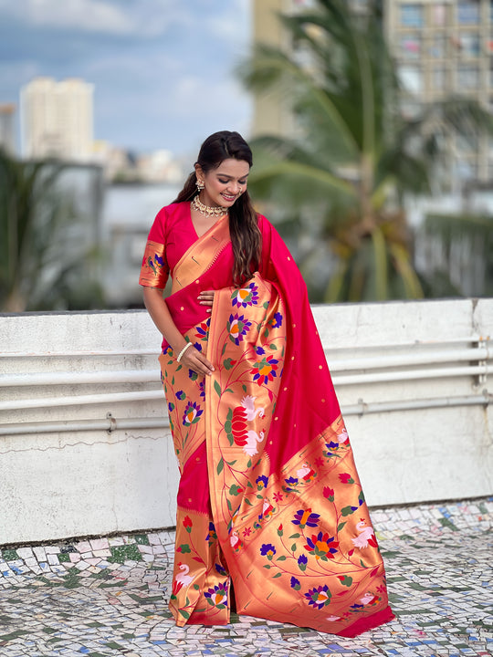Pink Banarasi Silk Blend Saree With Blouse Piece