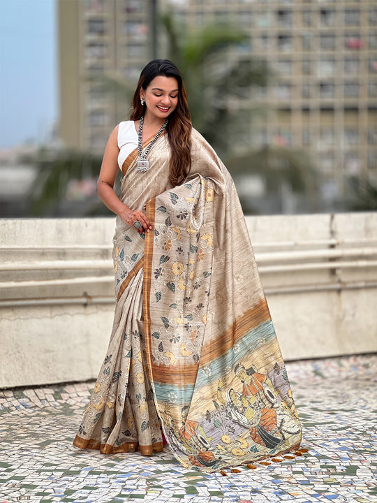 Light Gold Digital Printed Silk Saree With Blouse Piece