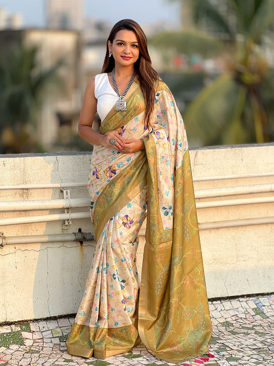 Green Banarasi Silk Blend Saree With Blouse Piece