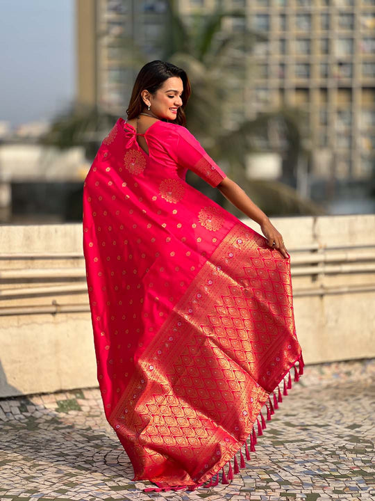 Red Soft silk Saree With Blouse Piece