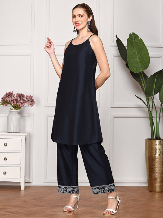 Floral Printed Round Neck Straight Kurta with Palazzos & Jacket