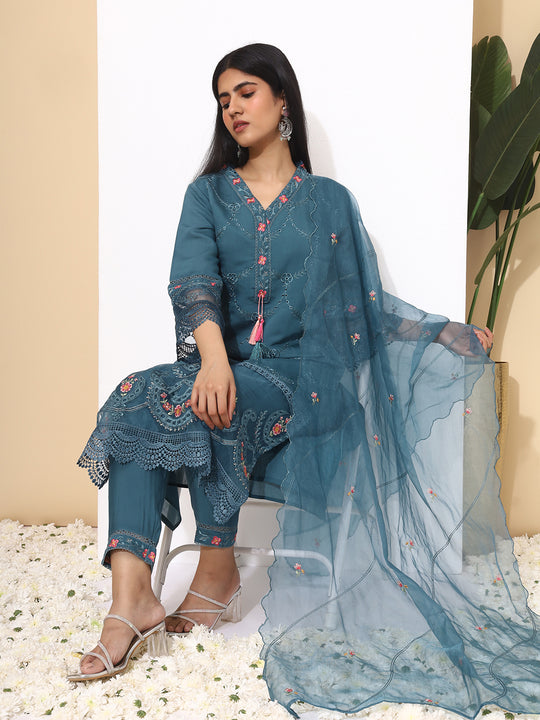 Floral Embroidered Regular Thread Work Pure Cotton Kurta with Trousers & Dupatta