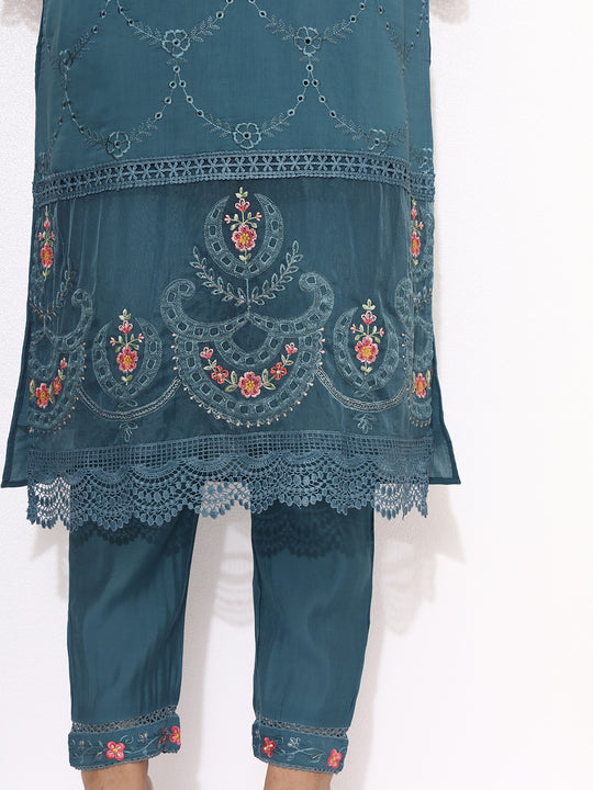 Floral Embroidered Regular Thread Work Pure Cotton Kurta with Trousers & Dupatta