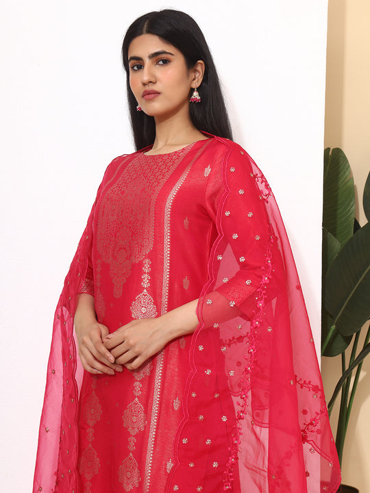 Ethnic Motifs woven design round Neck Three-Quarter Sleeves Kurta Set