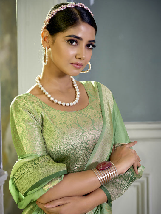 Crepe Silk Banarasi Saree With Blouse Piece