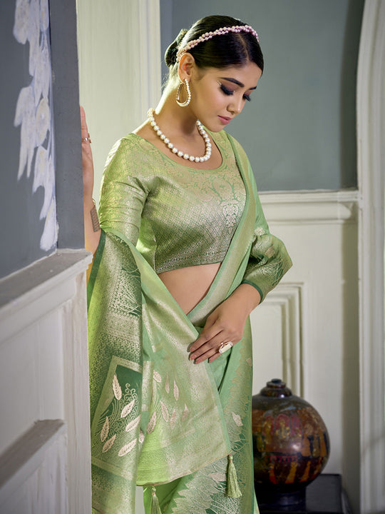 Crepe Silk Banarasi Saree With Blouse Piece