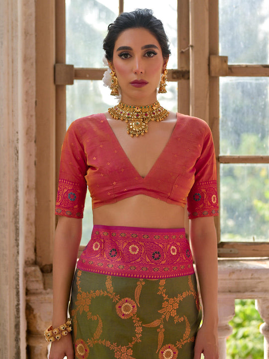 Green Banarasi Silk Zari Woven Saree With Blouse Piece