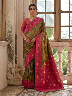 Green Banarasi Silk Zari Woven Saree With Blouse Piece