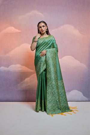 Green Handloom Raw Silk Weaving Designer Saree with Blouse
