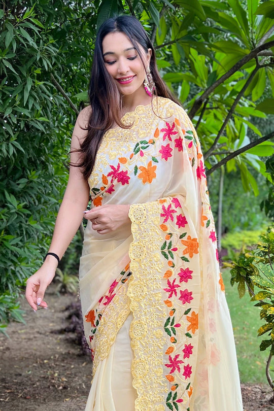 Yellow Georgette Saree With Blouse Piece