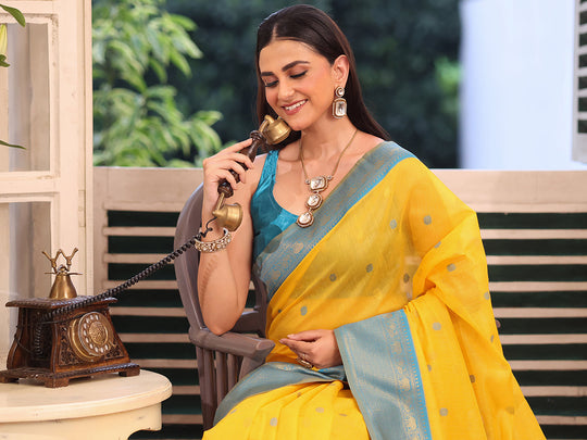 Yellow Woven Maheshwari Cotton Blend Saree With Blouse Piece