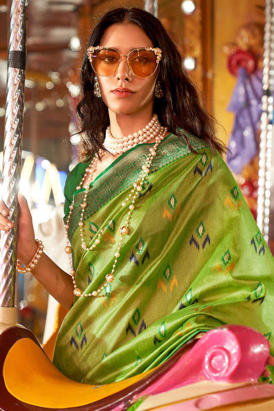 Green Banarasi Silk Saree With Blouse Piece