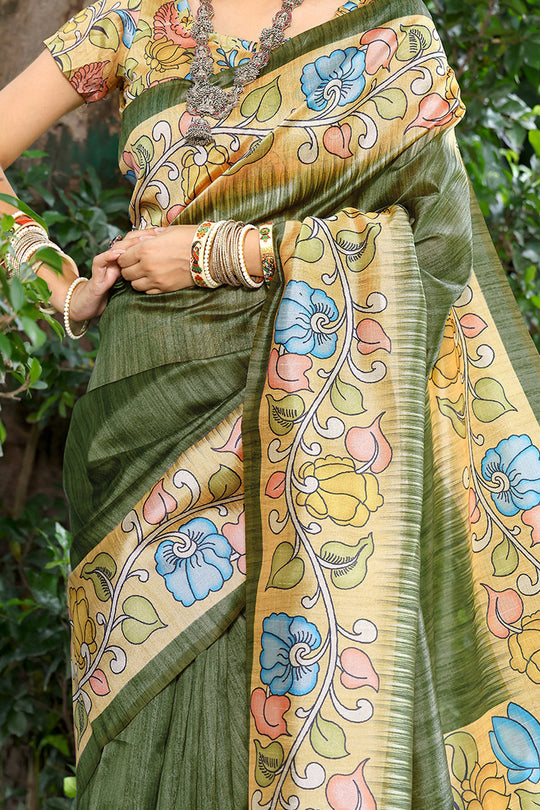 Cotton Silk Saree Featuring Beautiful Printed