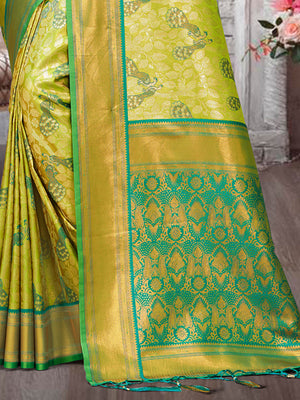 Parrot Green Kanjivaram Silk Saree With Blouse Piece