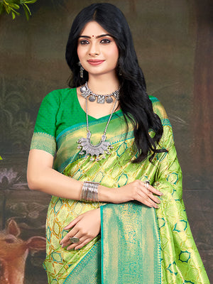 Green Kanjivaram Silk Saree With Blouse Piece
