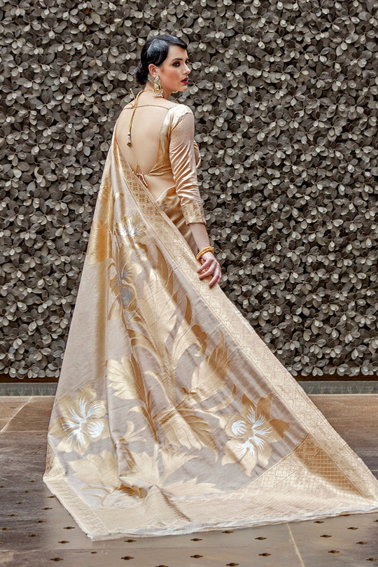 Grand Golden Banarasi silk saree - border close-up