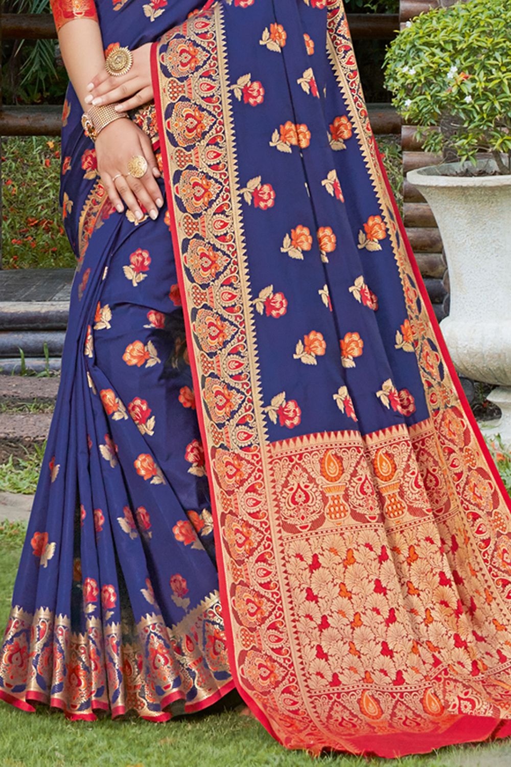 Womens Banarasi Silk Blue Saree With Blouse Piece