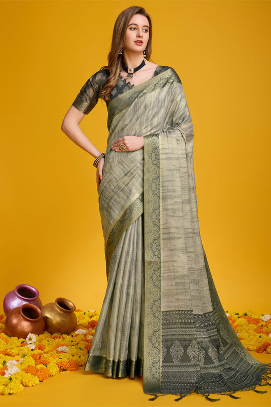 Green Silk Saree With Blouse Piece