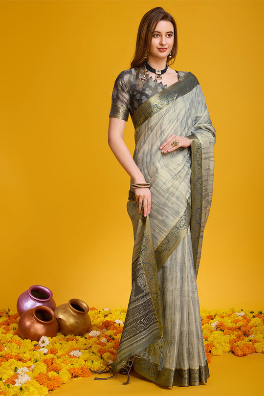 Green Silk Saree With Blouse Piece