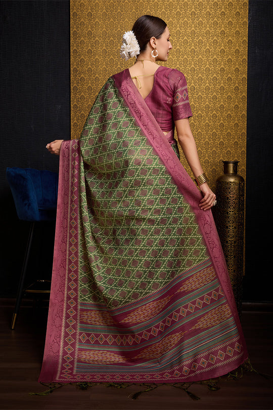 Green Silk Saree With Blouse Piece