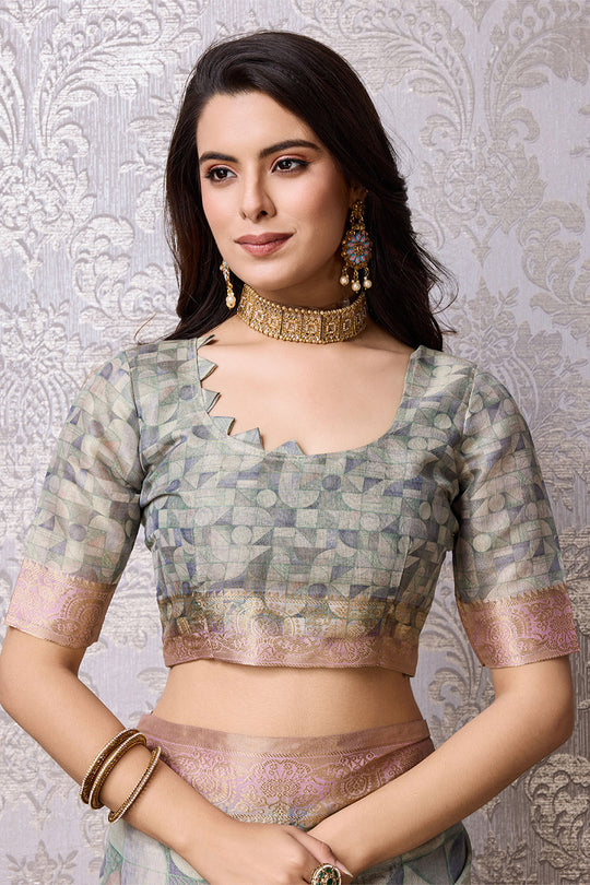 Green Silk Saree With Blouse Piece