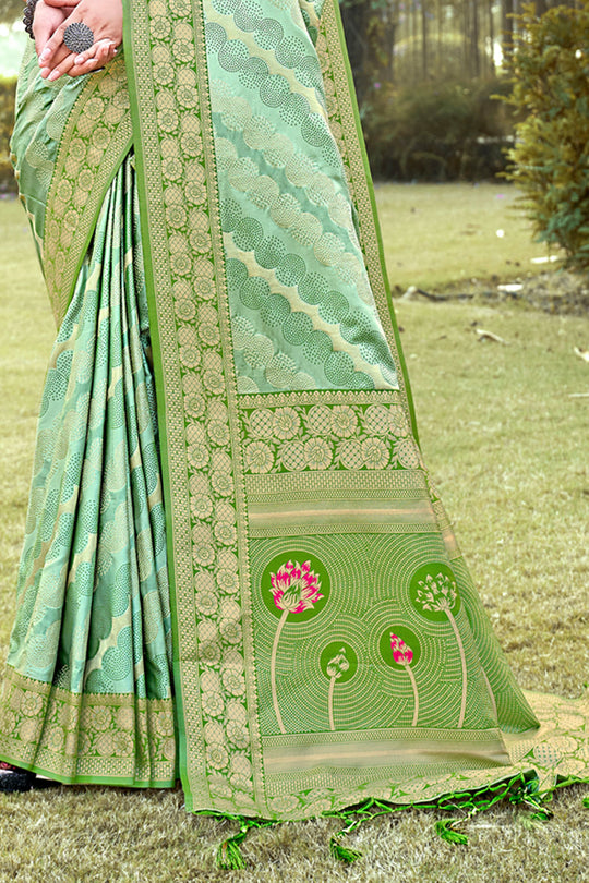 Light Green Silk Saree With Blouse Piece