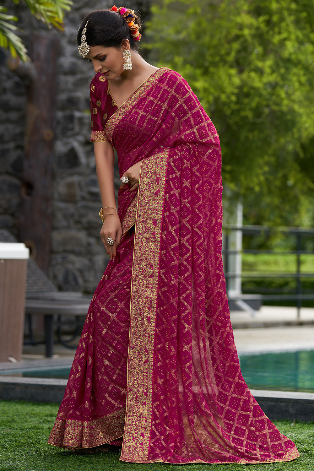 Buy Magenta Georgette Saree online Karagiri