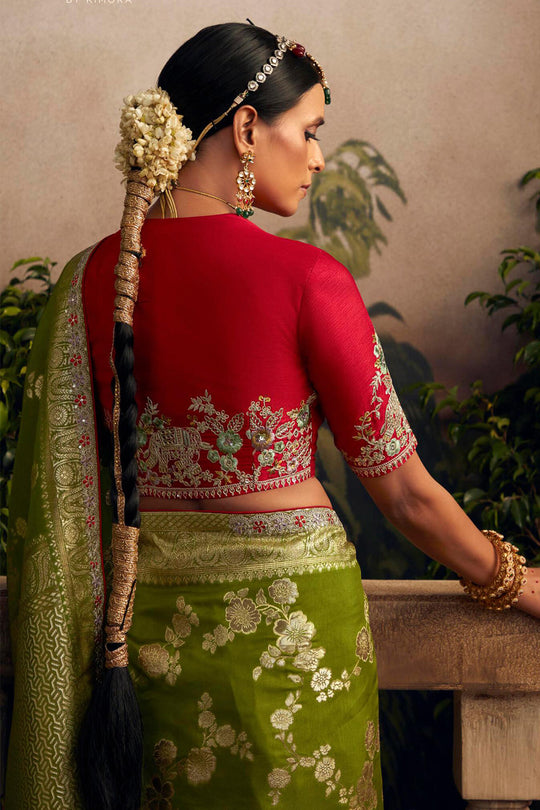 Green Viscose Dola Silk  Saree With Blouse Piece