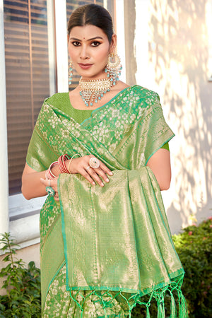 Green Cotton Saree With Blouse Piece